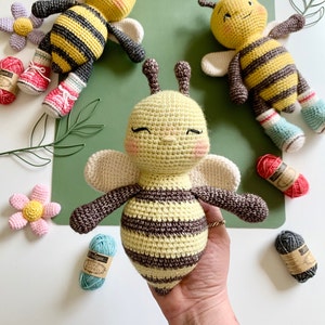 Saffron the Bee Amigurumi Crochet Pattern zdjęcie 6
