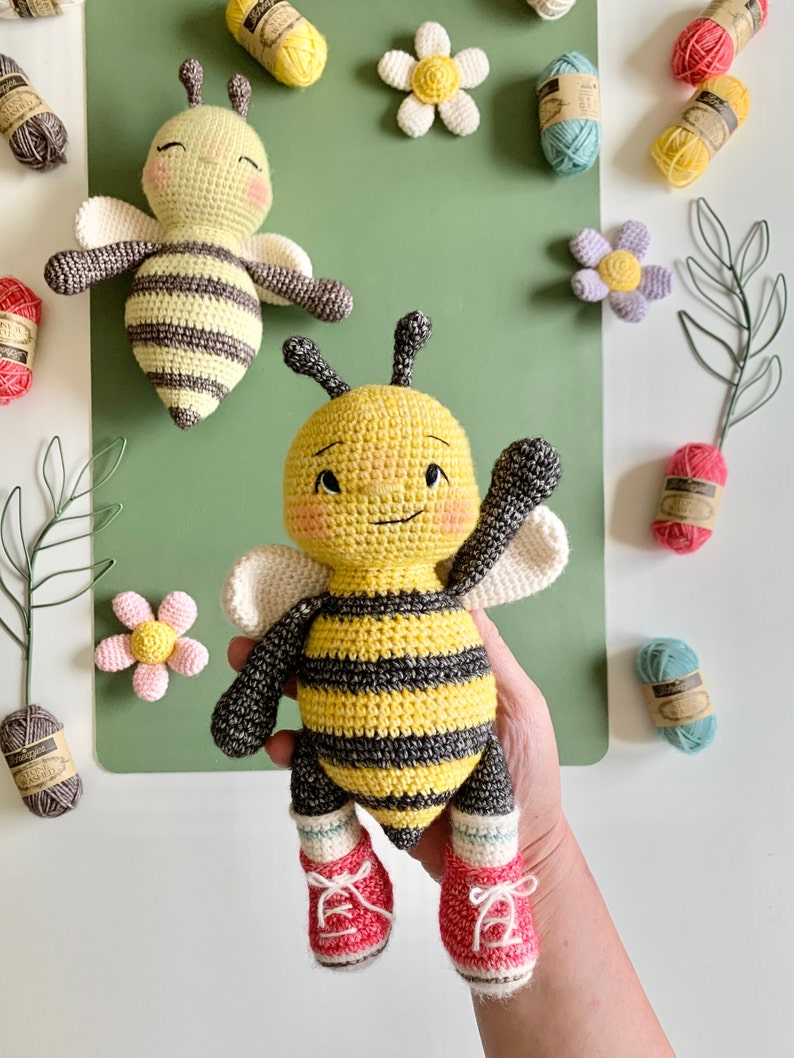 Saffron the Bee Amigurumi Crochet Pattern zdjęcie 2