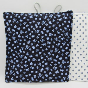 Pot holders floral sewn from 100% cotton