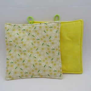 Pot holders flowers sewn from 100% cotton