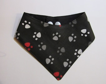 Dog bandana black with paws XXS - XL