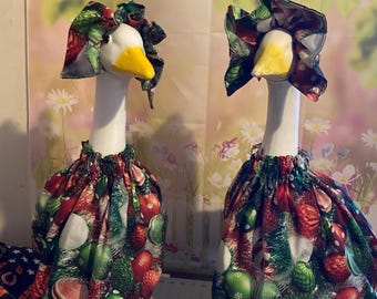 Christmas ornaments really pops goose