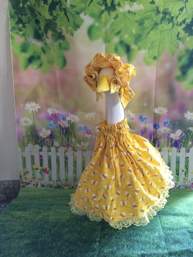 Yellow bees w/lace #1 goose dress