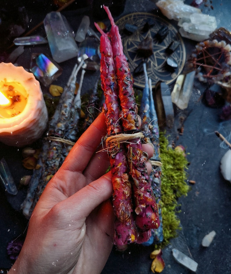 Ritual candles with herbs Red