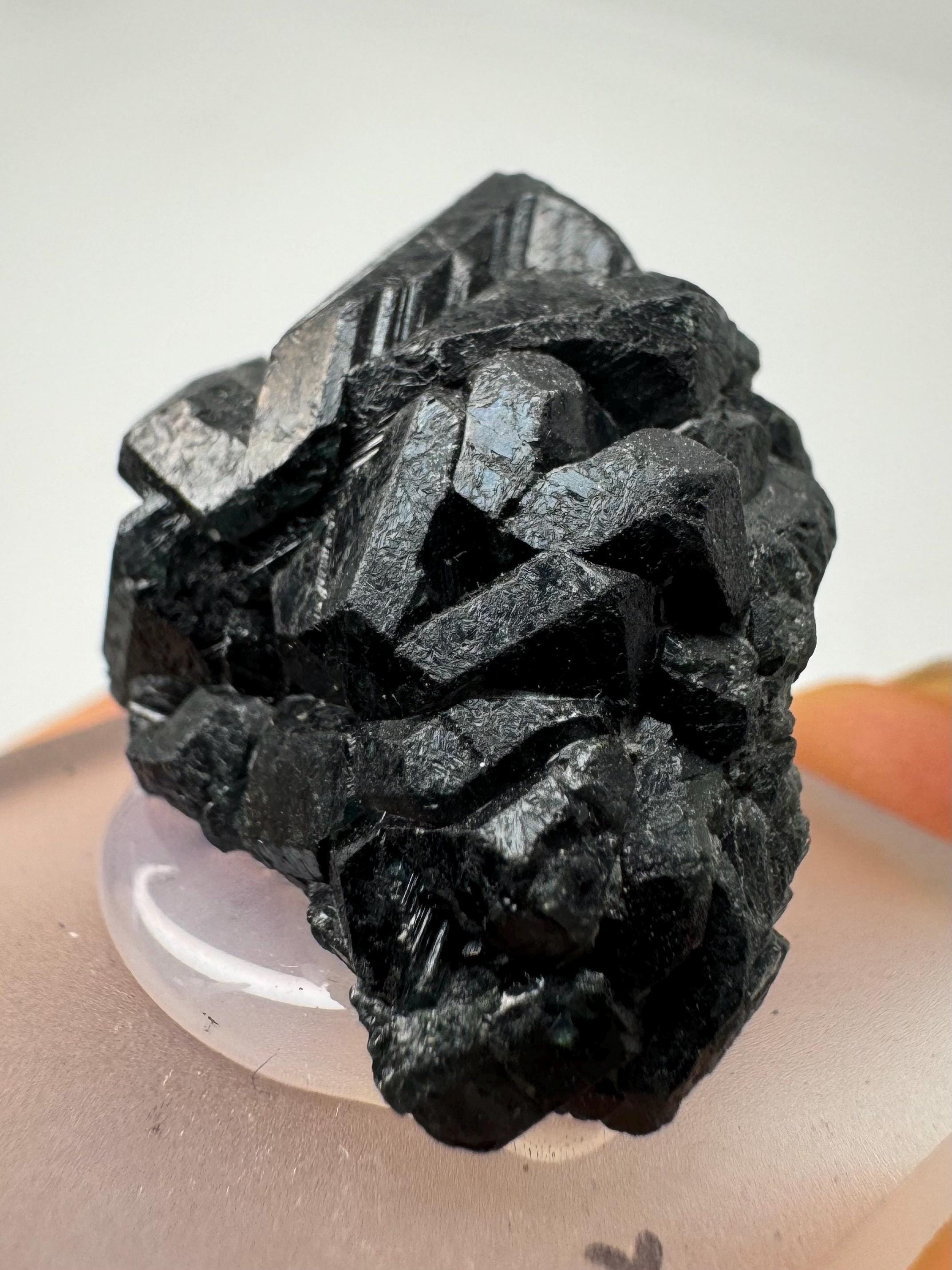 395 アレキサンドライト 原石 結晶 ジンバブエ産 522 アレキサンドライト 六輪座双晶 原石 結晶 ジンバブエ産 - メルカリ