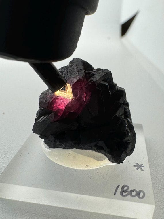 アレキサンドライト結晶 ジンバブエ産 ジンバブエ産 アレキサンドライト | 鉱物標本,カ行,クリソベリル/金緑