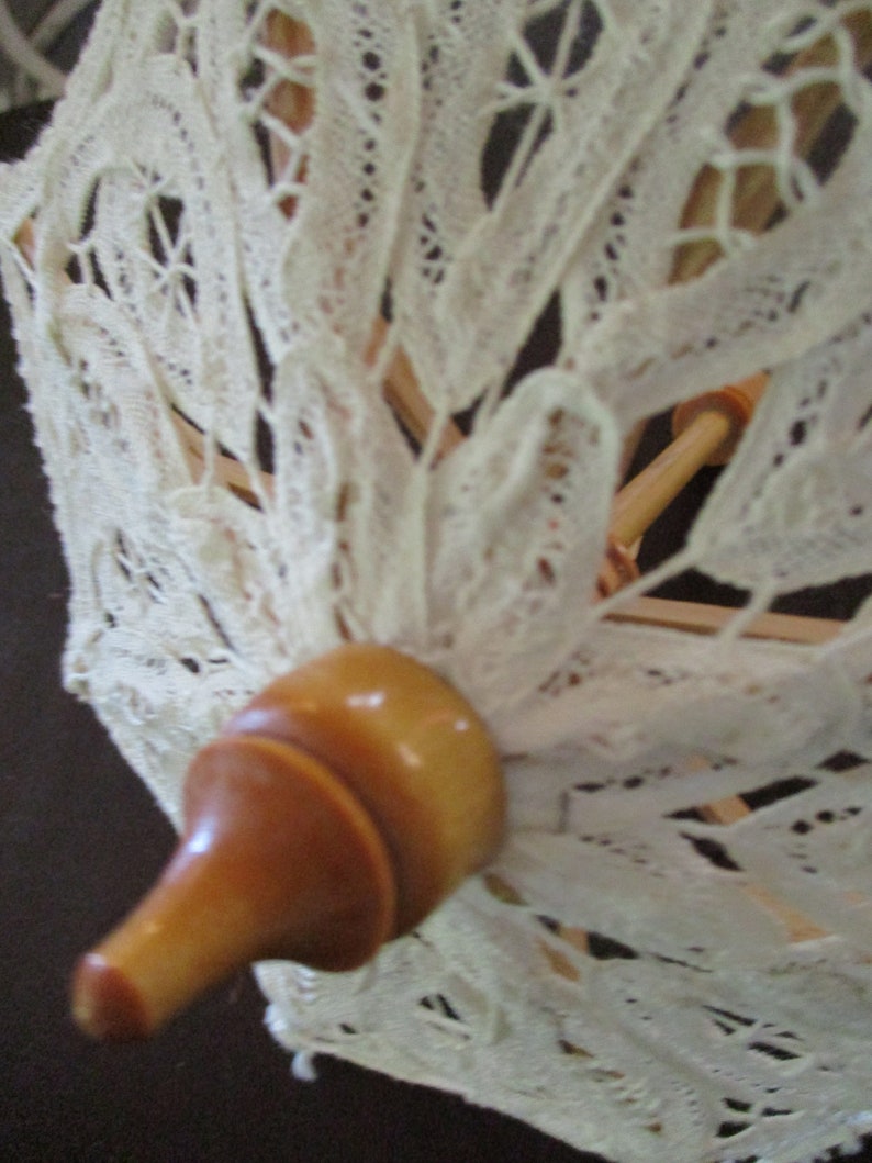SMALL WEDDING BaTTENBURG LACE UmBRELLA PaRASOL Shower Decor or Prop for Photos