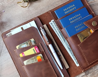 Family passport holder, 3 passport holder, 2 passport holder, 4 passport holder, travel wallet, Leather travel wallet, Passport cover, gif
