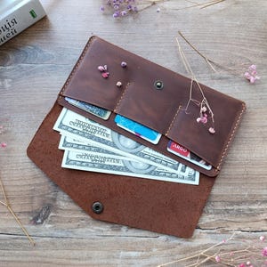 Reiseportemonnaie aus Leder, Damen Portemonnaie, minimalistisches Reiseportemonnaie, personalisiertes Lederportemonnaie, Geschenk für sie, Kartenhalter, Reisepasshalter, Gif