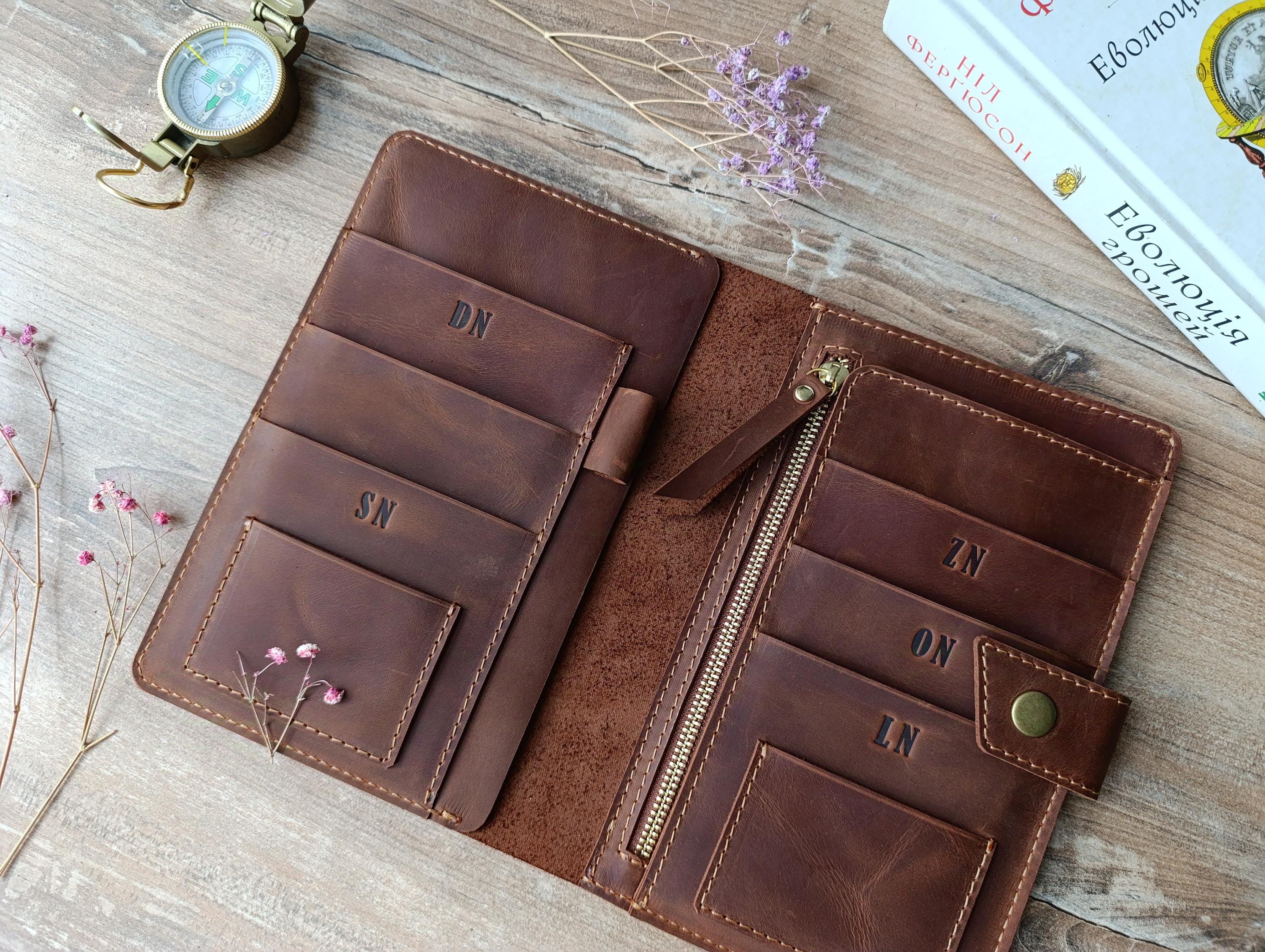 Louis vuitton passport cover - Etsy 日本