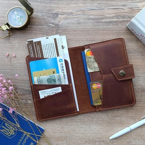 2 porta-passaporte, carteira de viagem de couro, porta-monograma, carteira de passaporte de couro personalizada, capa de passaporte de couro personalizada