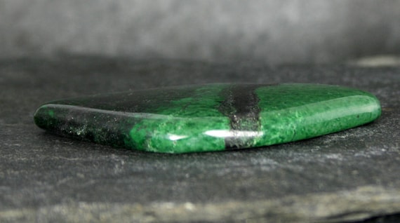 Grossulaire grenat Cabochon créateur, Rare Hydrogrossular Hydrogrossular Hydrogrossular vert Jade africain Transvaal, le grenat, Pierre de naissance janvier f8867e Grossulaire grenat Cabochon créateur, Rare Hydrogrossular Hydrogrossular Hydrogrossular vert Jade africain Transvaal, le grenat, Pierre de naissance janvier f8867e