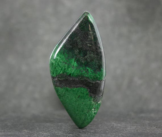Grossulaire grenat Cabochon créateur, Rare Hydrogrossular Hydrogrossular Hydrogrossular vert Jade africain Transvaal, le grenat, Pierre de naissance janvier f8867e Grossulaire grenat Cabochon créateur, Rare Hydrogrossular Hydrogrossular Hydrogrossular vert Jade africain Transvaal, le grenat, Pierre de naissance janvier f8867e