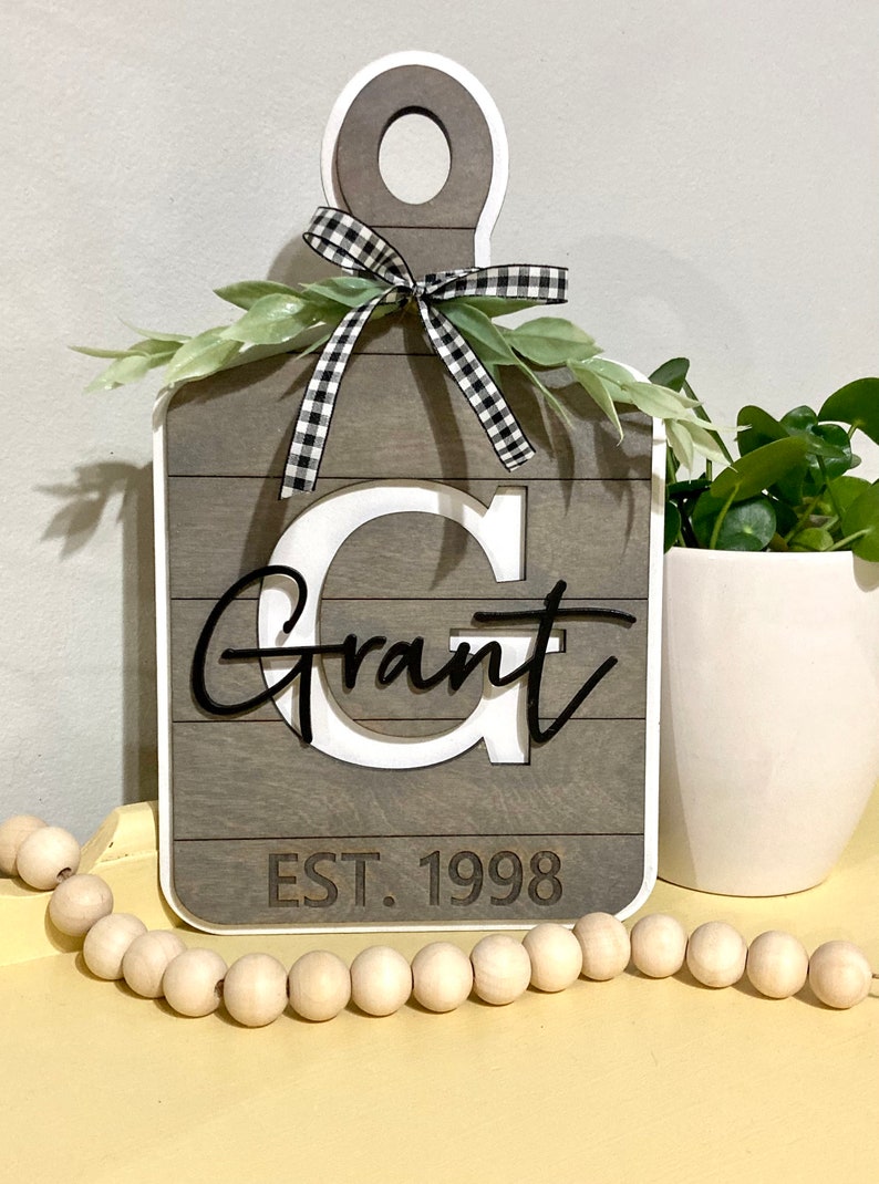 Personalized Cutting Boards Family Name Cutting Board Wedding Gift Cutting Board Custom Christmas Gift Family Name Gift for Mom White Back / Grey