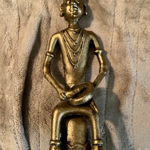 brass figure Dhokra Indian musician