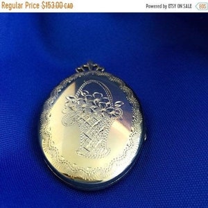 Locket 18 kt Gold Plated on Sterling Silver Vintage Hand Engraved
