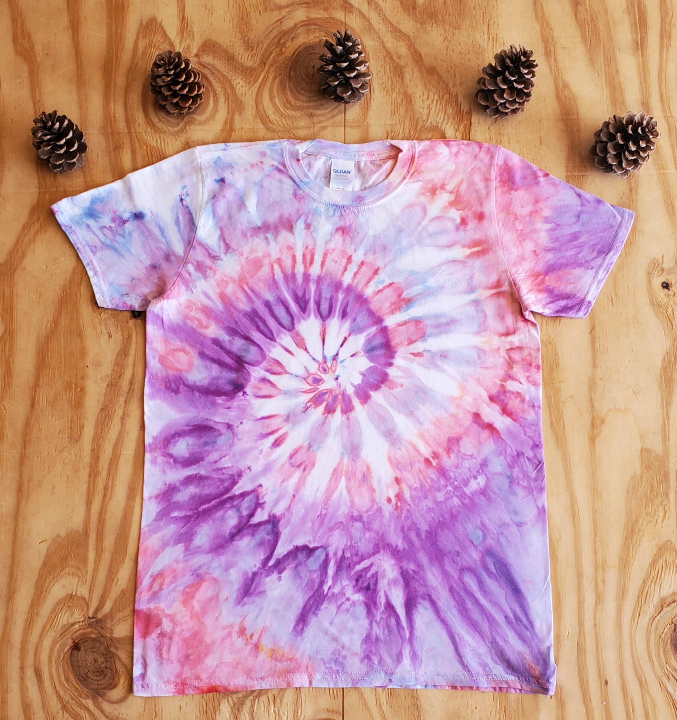 Tie dye shirt pink deals