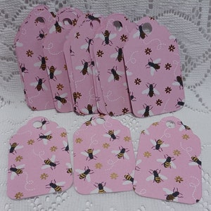 Bee tags, Bee gift tags, Bee favor tags, Set of 25, Size 2 1/2&quot; x 1 1/2&quot;