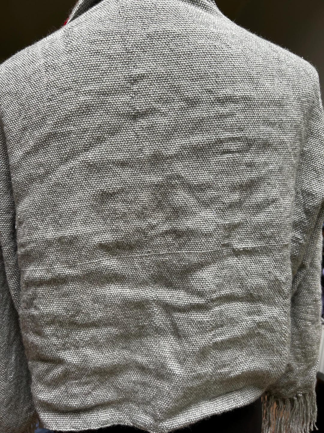 shawl with arms