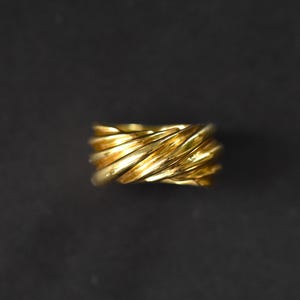 Vintage 18K Solid Yellow Gold Ribbon Twisting Bypass Ring Chunky 18ct Size 7, 10.4g Luna Merchant - The Gold Fever Ring