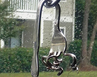 Carillon de voiture Spoon Fish : ornement de rétroviseur en argenterie recyclée