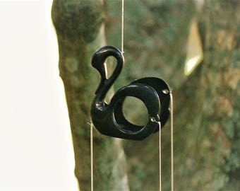 Carillon éolien Black Swan & Spoon Fish : oeuvre d'art de porche recyclée