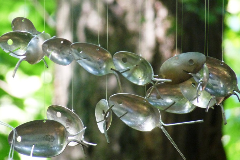 Ornate Delicately Patterned Trifoot Serving Plate /& Spiral School of Spoon Fish Windchime-Happy Anniversary Gift-Perfect for the Special One