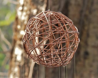 Carillon poisson sphère et cuillère en métal bronze : oeuvre d'art cinétique nautique pour jardin