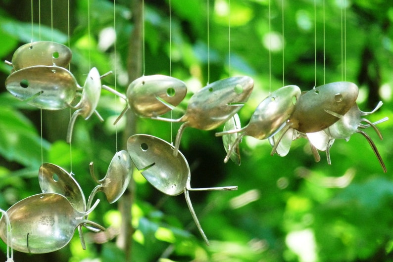 Ornate Delicately Patterned Trifoot Serving Plate /& Spiral School of Spoon Fish Windchime-Happy Anniversary Gift-Perfect for the Special One