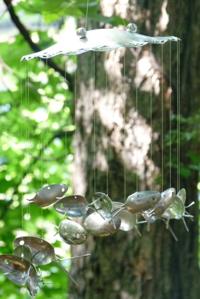 Ornate Delicately Patterned Trifoot Serving Plate /& Spiral School of Spoon Fish Windchime-Happy Anniversary Gift-Perfect for the Special One