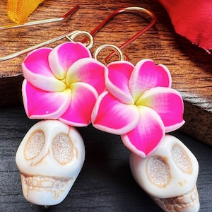 Sugar skull earrings with pink and yellow flower crowns &lt;&gt; Dia de los Muertos earrings &lt;&gt; Sugar skulls