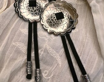 Cowgirl Concho earrings  <> Concho earrings <> Western Jewelry <> Concho jewelry <> Festival jewelry <> Rodeo fashion