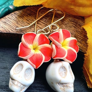 Sugar skull earrings with orange and yellow flower crowns &lt;&gt; Dia de los Muertos earrings &lt;&gt; Sugar skulls