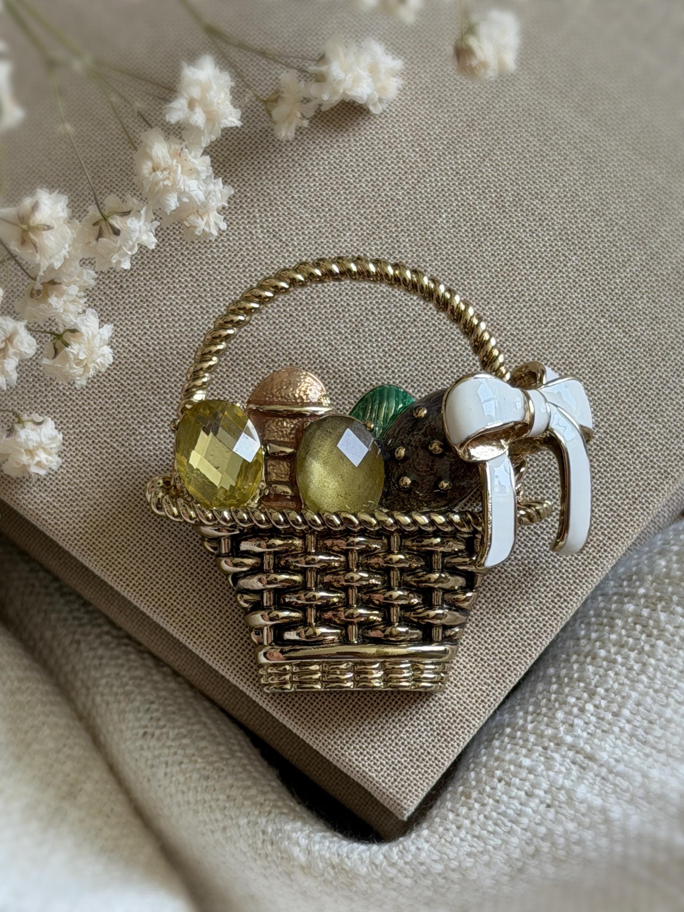 Napier Vintage Brooches - Etsy