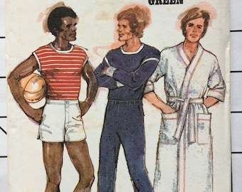 Butterick 4709 Sewing Pattern Mens T-shirt Sweat Pants Muscle Shirt Shorts Bath Robe Pockets Gym Workout Men Sports Sleeves Chest 42 UNCUT
