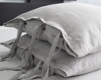 Linen pillowcase with 3 ties closure