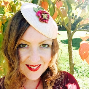 Round pink straw hat, fascinator, vintage  retro style, with velvet rose flower and leaves