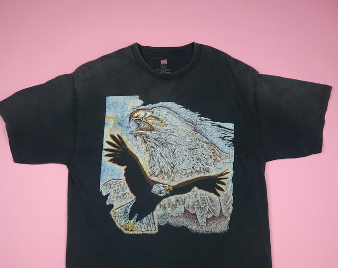 Thrashed Graphic Eagle Animal  Tshirt