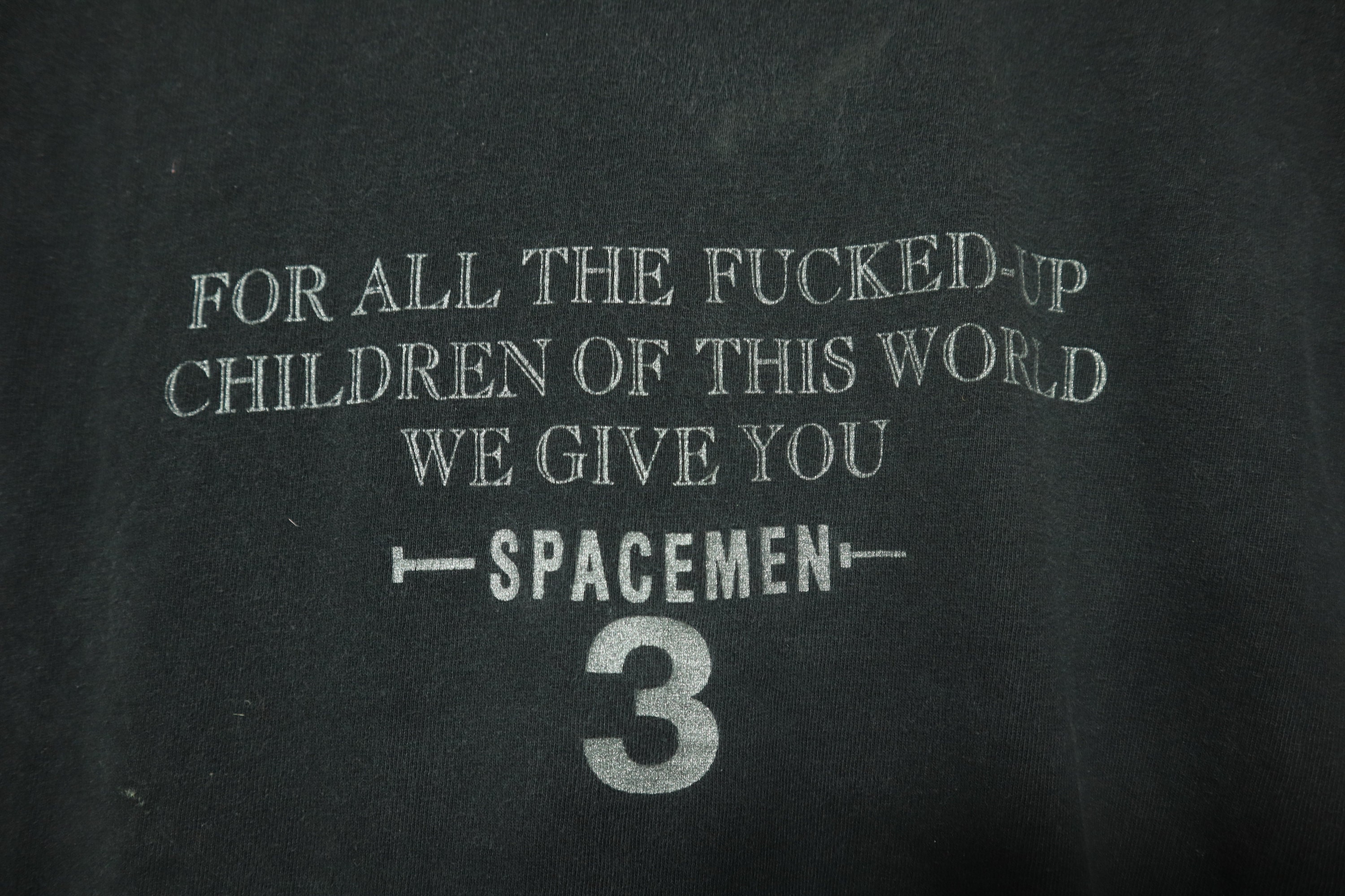 T-shirt Spacemen 3 – Impression Graphique Au Dos, Neuf Avec étiquettes, Coupe Regular (marque Gildan)