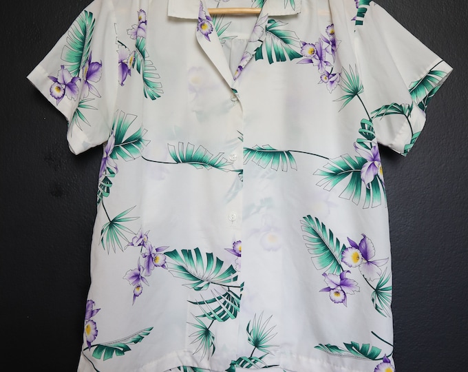 White & Purple Floral Hawaiian 1980's Vintage Shirt