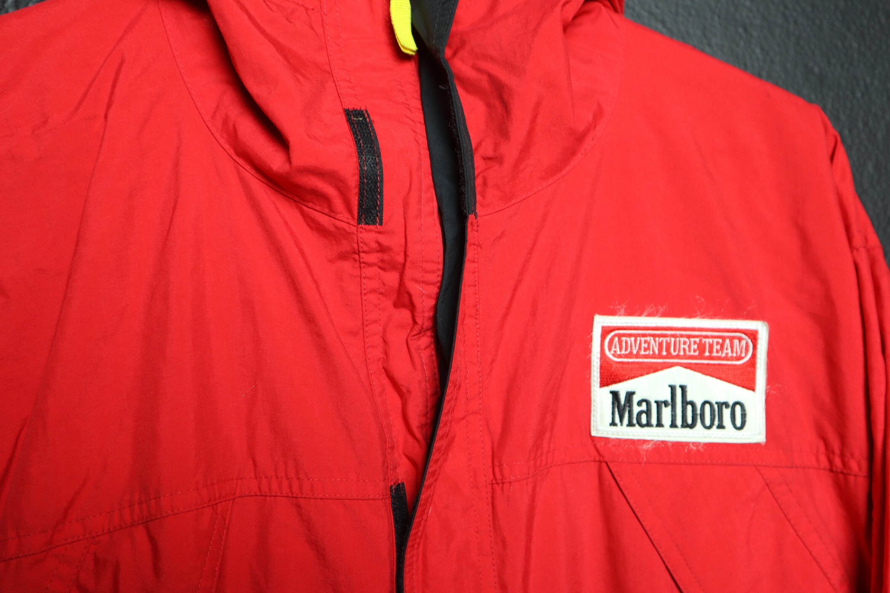 Marlboro Adventure Team 1990's vintage windbreaker Nylon Jacket