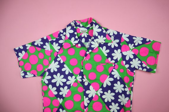 Pink Floral Hawaiian 1970's Vintage Button Up Shir