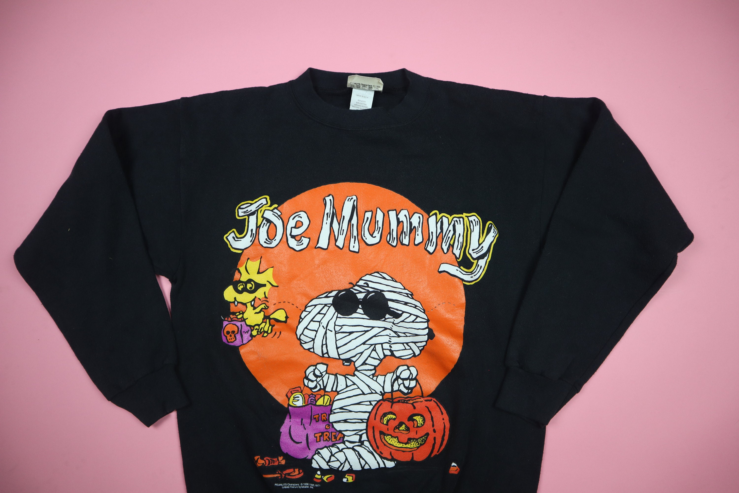 Joe Mummy Halloween vintage Peanuts sweatshirt Snoopy Woodstock