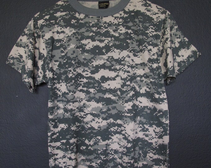 Camouflage Army Combat Digital Camo vintage Tshirt