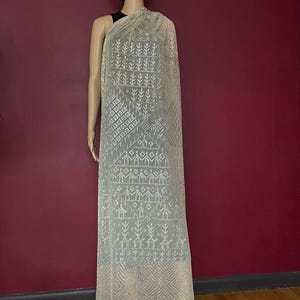 Phenomenal HEAVY Vintage Egyptian ASSUIT Wedding Shawl 1930's White BRIGHT silver Art Deco Egyptian Revival Stage ready. immagine 18