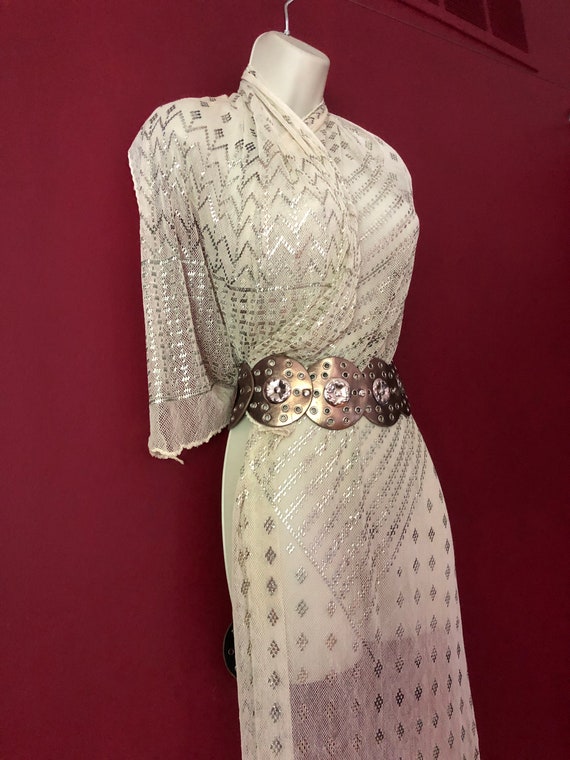 Modern White and Gold Assuit Shawl With Mixed Diamonds Design