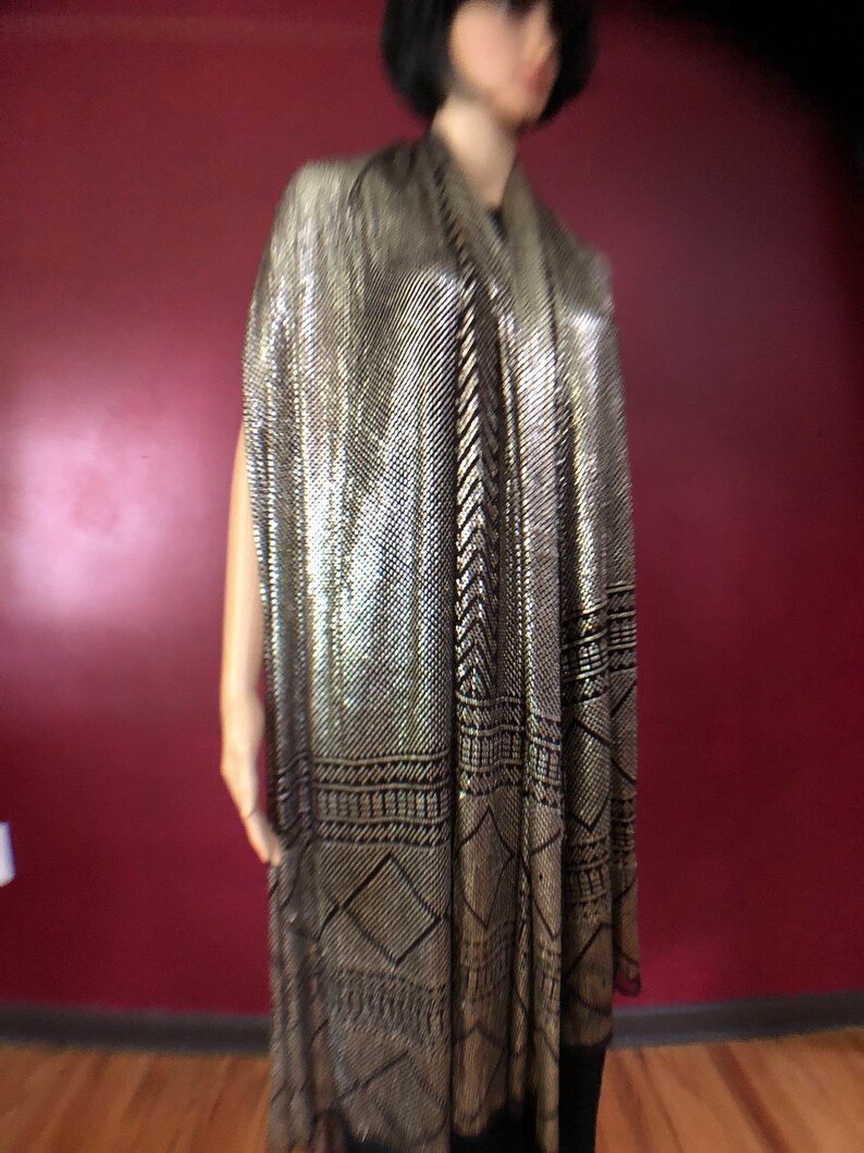 Grand Dame 3 SOLID SILVER Heavy Egyptian Assuit Piano shawl Excellent Vintage Condition Heavy Assuit image 3