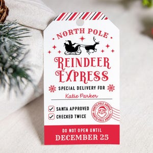 Etiqueta de presente de entrega expressa do Pólo Norte, entrega especial do Papai Noel, etiqueta de rena de Natal para impressão, modelo editável do Canva, digital
