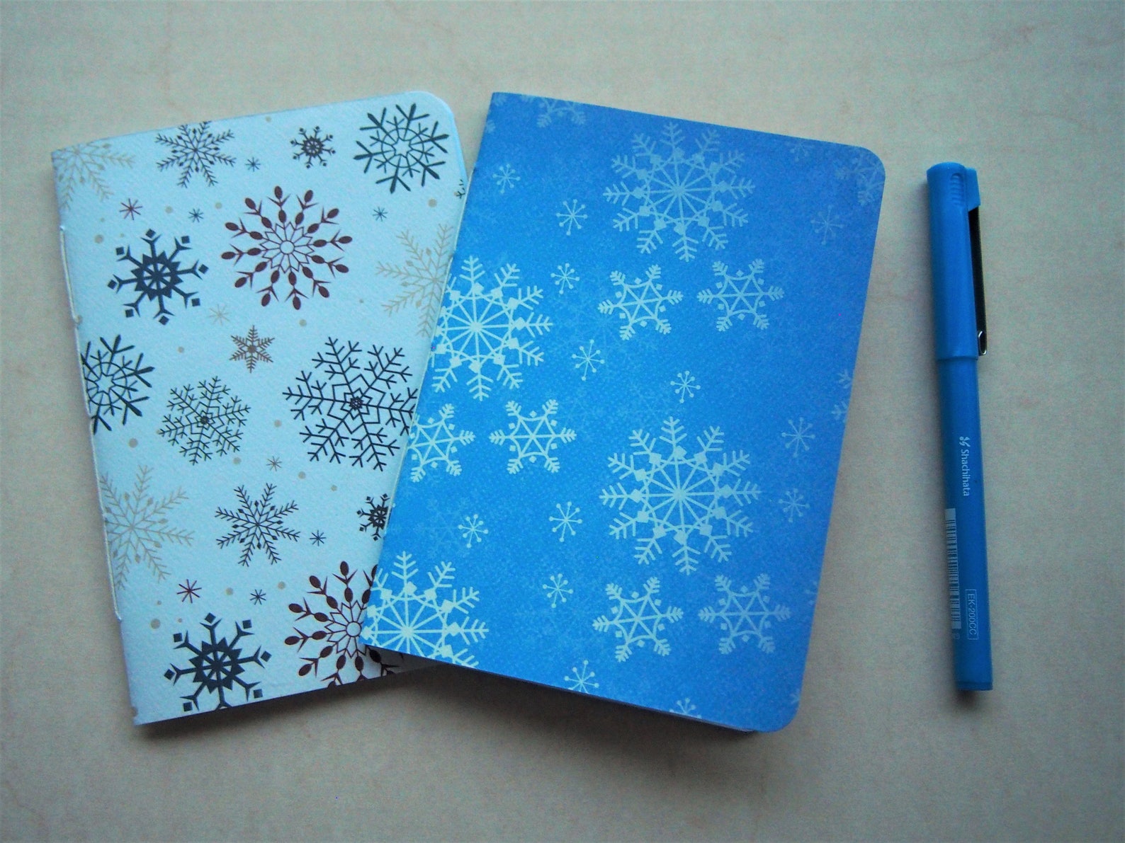 Snow Notebooks Pretty Snowflakes Handbound Notebook Set for a White Christmas--set of ...