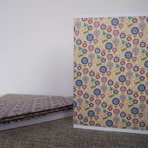 Conjunto de cartões florais nórdicos - conjunto de 4 cartões feitos à mão e envelopes forrados em azul e bege